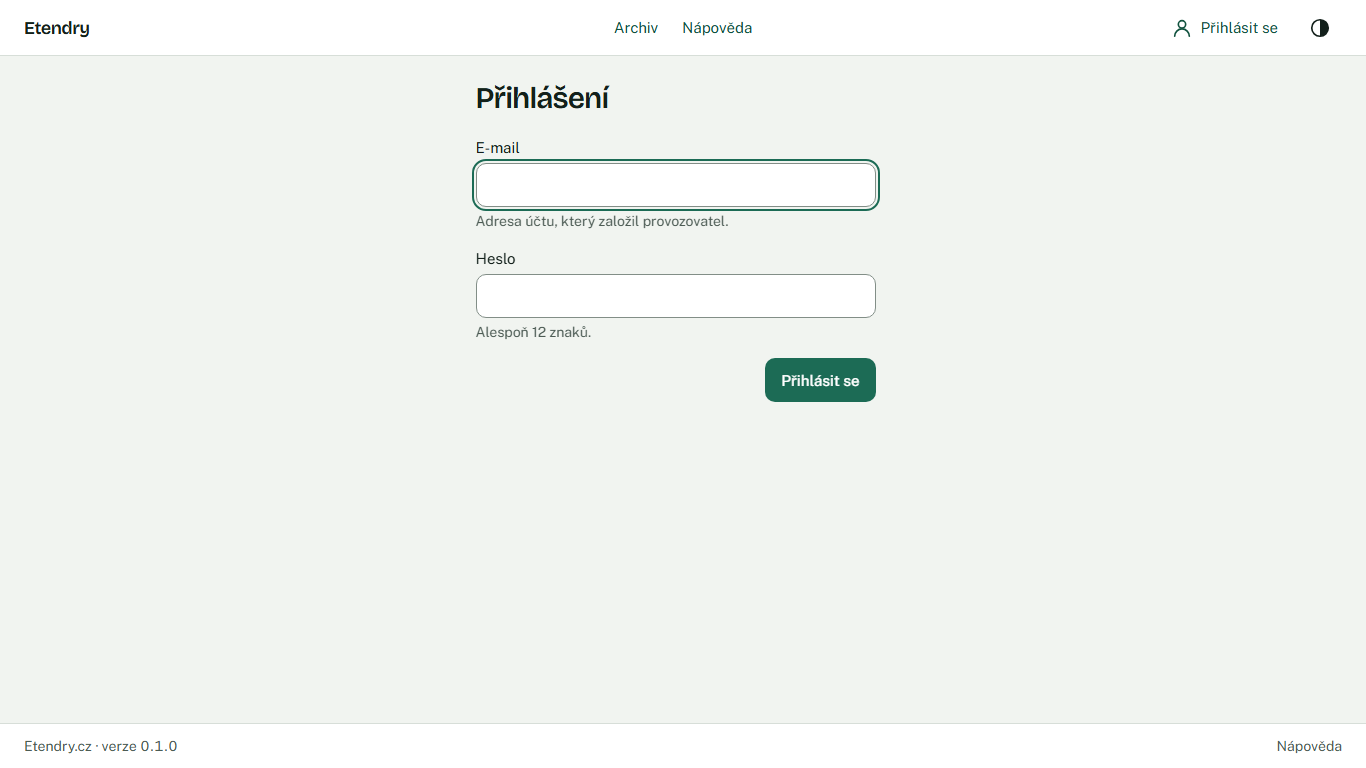 Formulář přihlášení s poli E-mail a Heslo a tlačítkem Přihlásit se